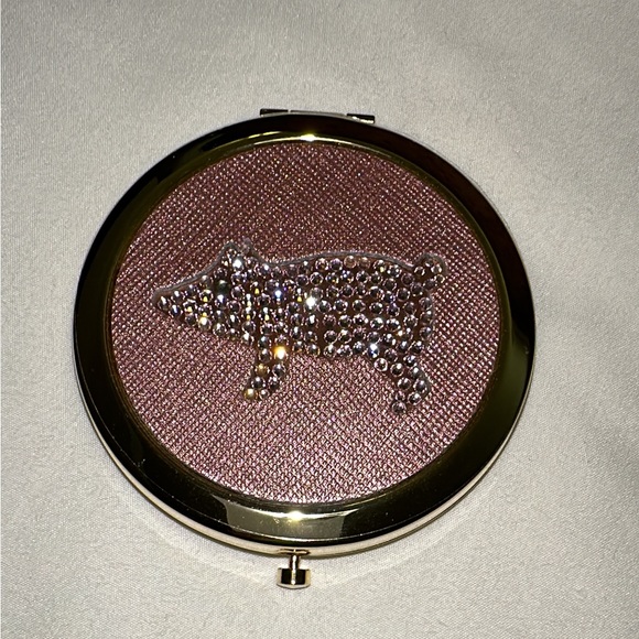 ✨🤍 NEW Henri Bendel RARE Limited Edition Year of the Pig Double Compact Mirror - Picture 7 of 17